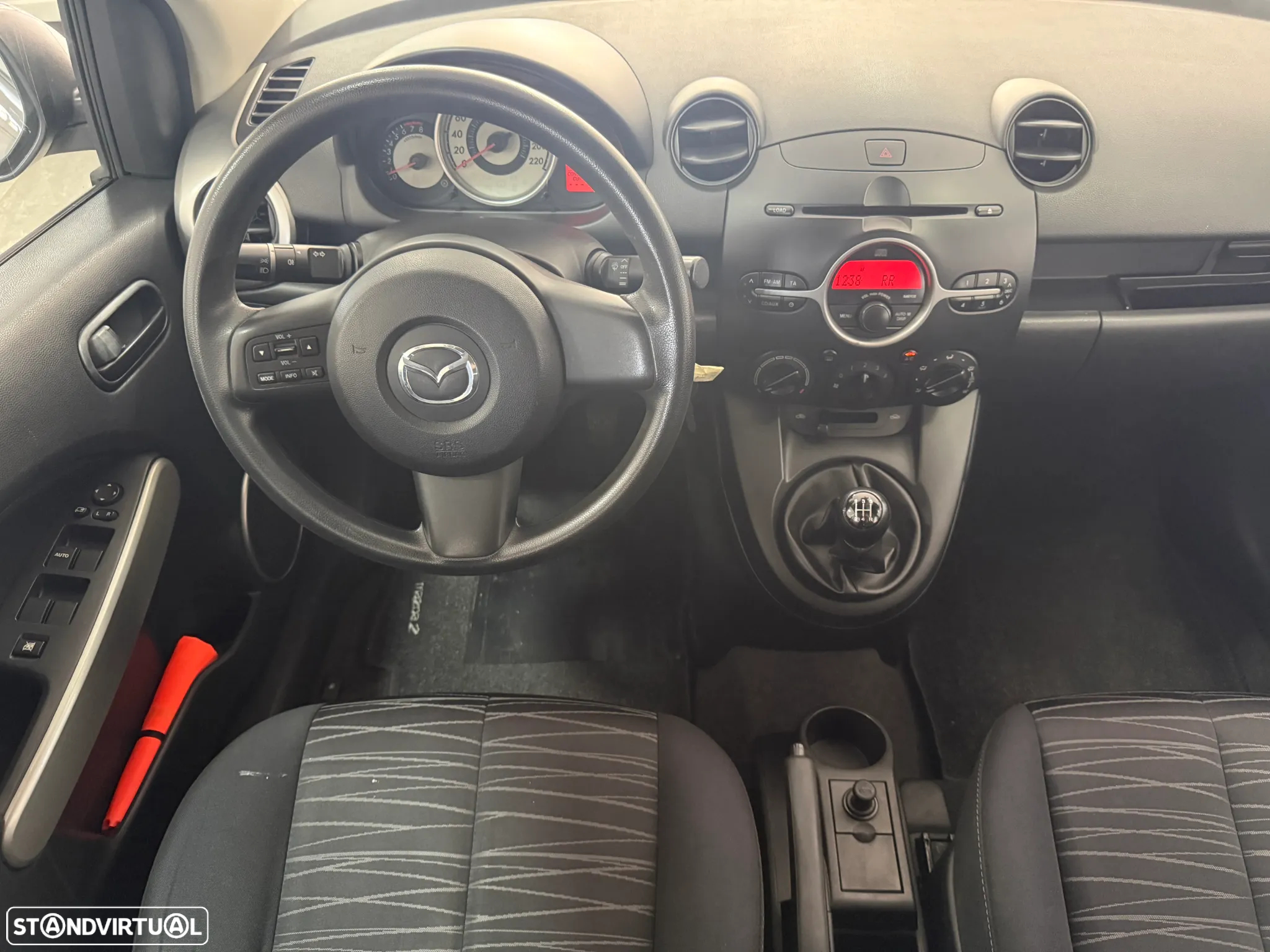 Mazda 2 1.3 MZR Comfort - 17