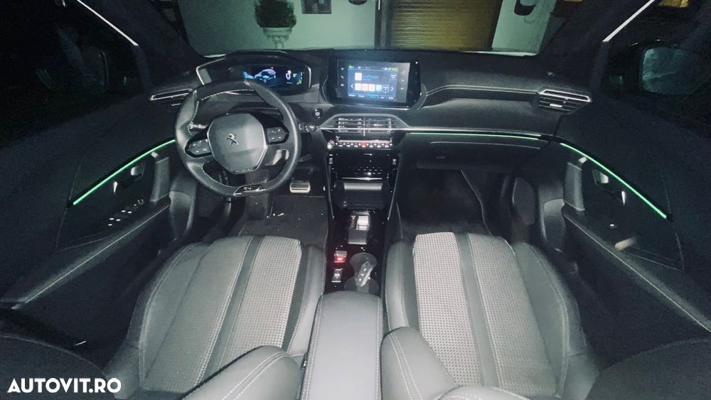 Peugeot 2008 e-2008 50 kWh GT - 7