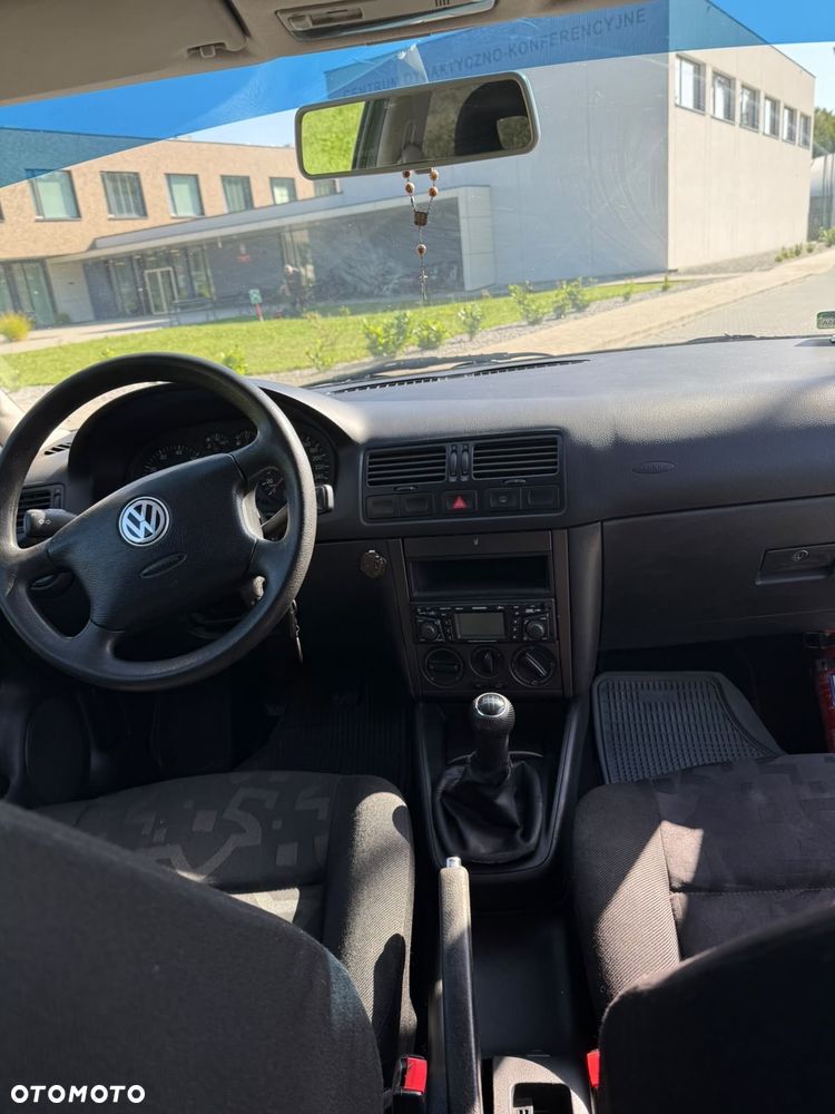 Volkswagen Bora 1.6 Basis - 9