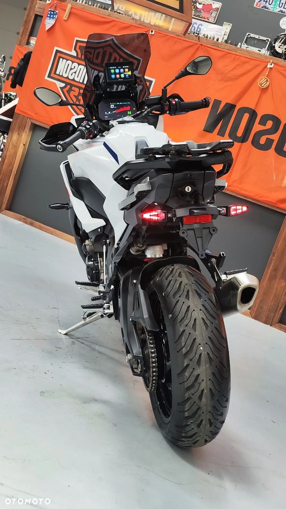 BMW XR - 8