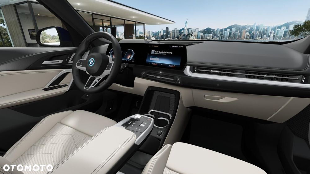 BMW iX1 - 10