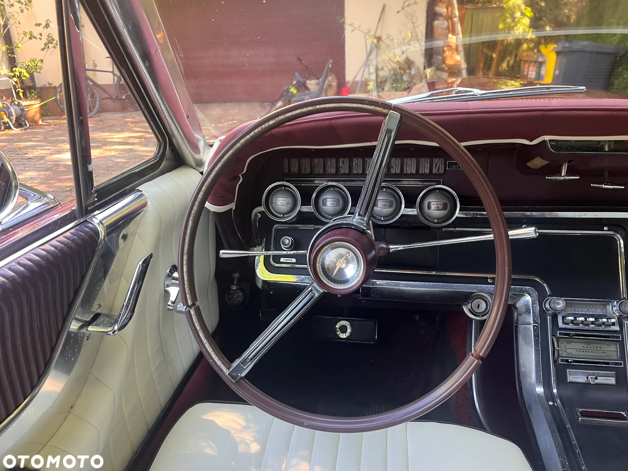 Ford Thunderbird - 13