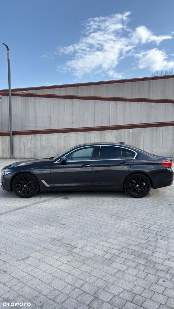 BMW Seria 5 520d xDrive - 9