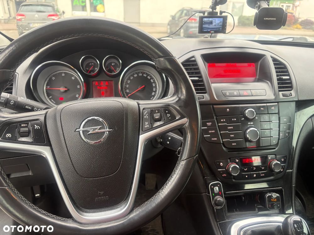 Opel Insignia 2.0 CDTI - 17