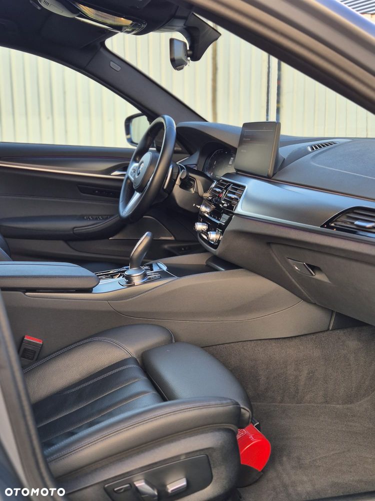 BMW Seria 5 520d xDrive mHEV M Sport sport - 30