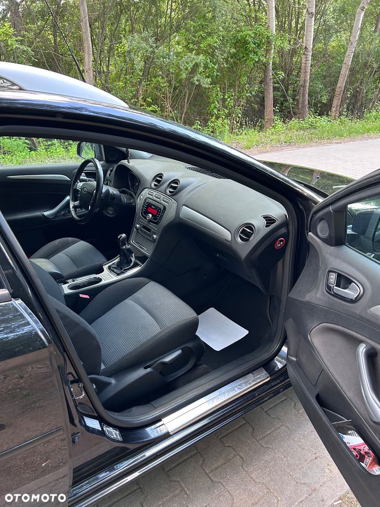 Ford Mondeo 2.0 Sport - 11