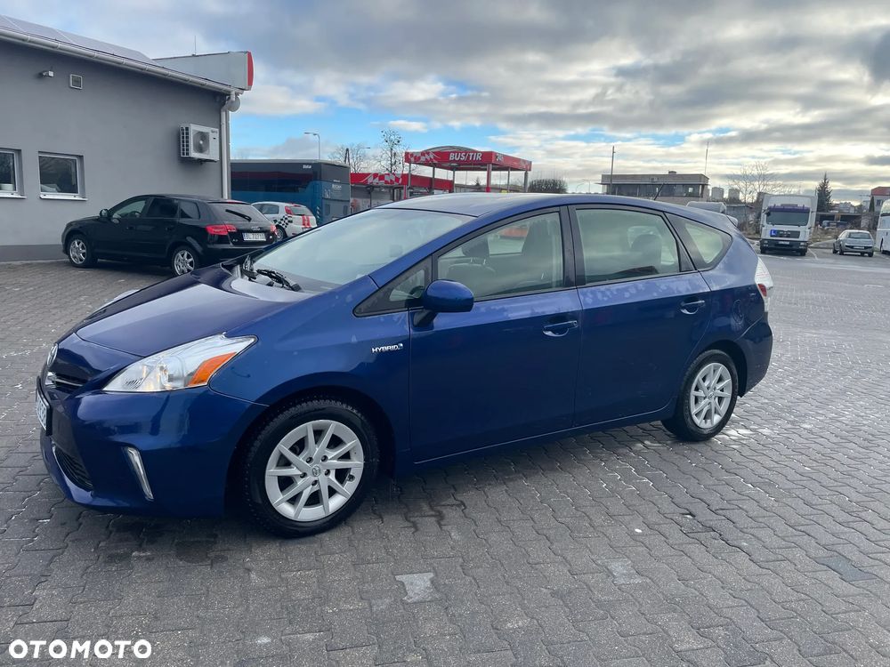 Toyota Prius+ (Hybrid) - 1