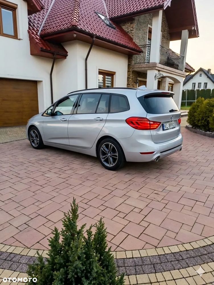 BMW Seria 2 218d Sport Line sport - 2