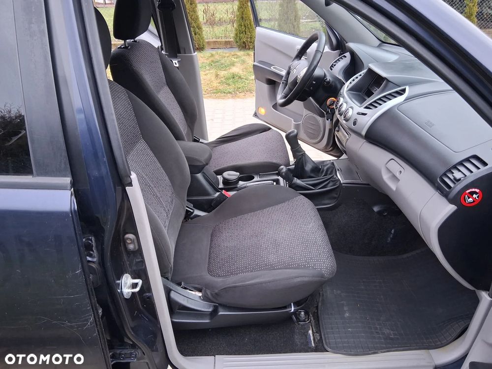 Mitsubishi L200 2.5 DID DC Instyle HP - 10