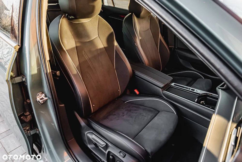Volkswagen Passat - 22