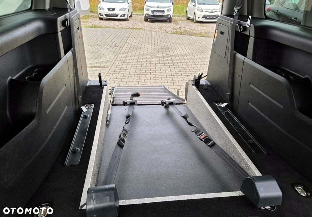 Volkswagen Caddy - 36