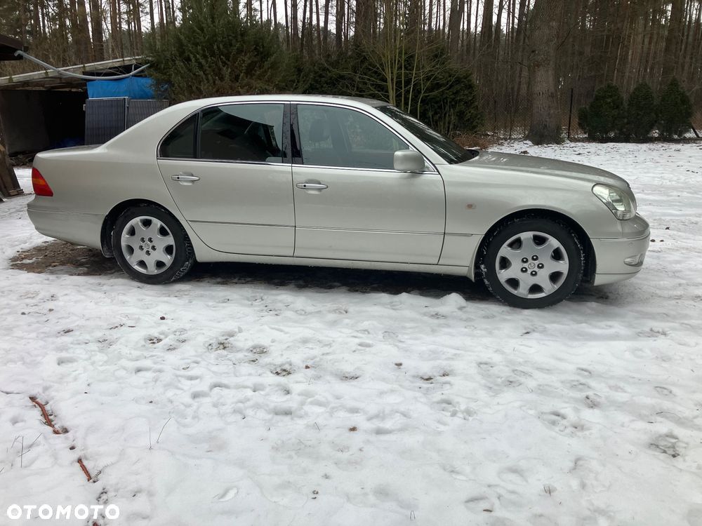 Lexus LS Prezydent - 14