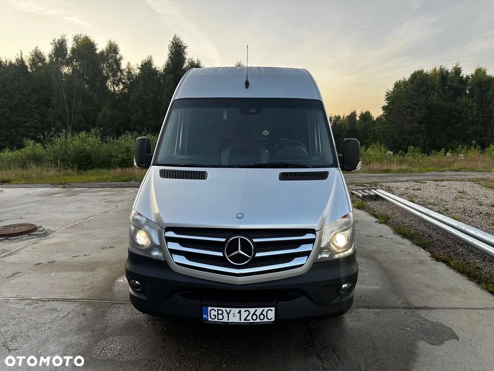 Mercedes-Benz Sprinter 319 - 2