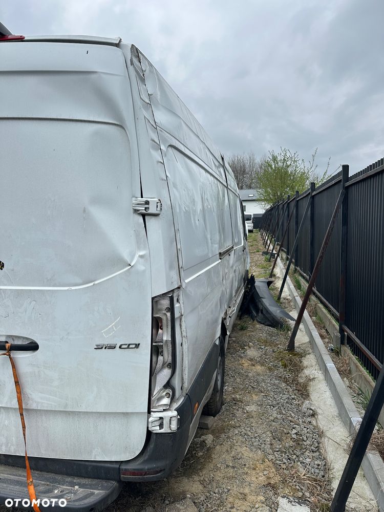 Mercedes-Benz Sprinter - 19