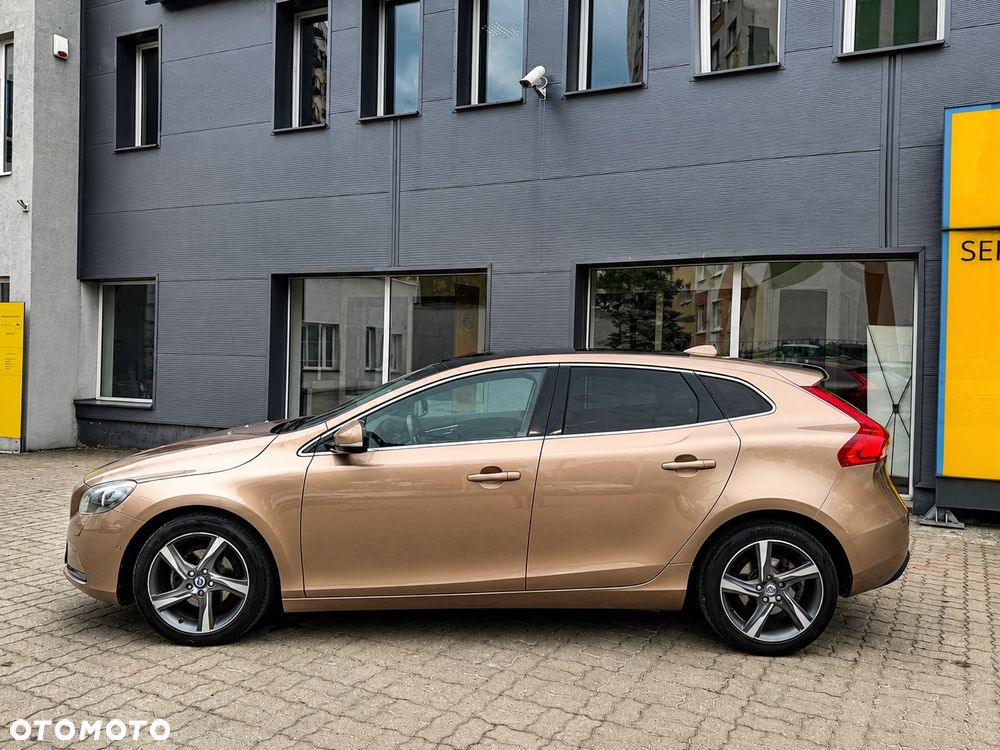 Volvo V40 D2 Summum - 9