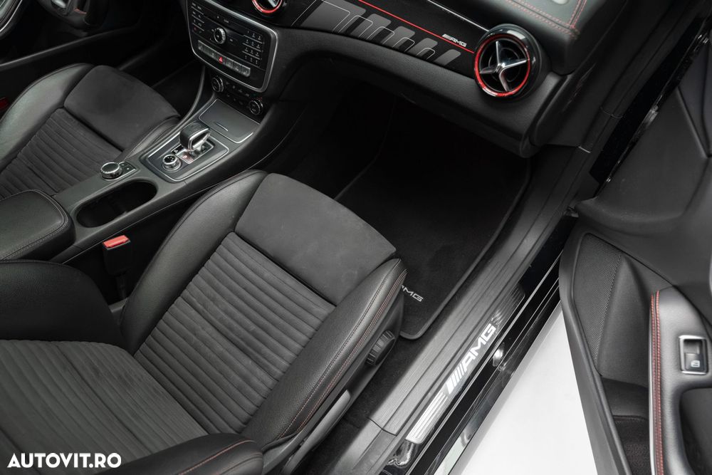 Mercedes-Benz CLA 45 AMG 4Matic AMG Speedshift DCT 7G - 34