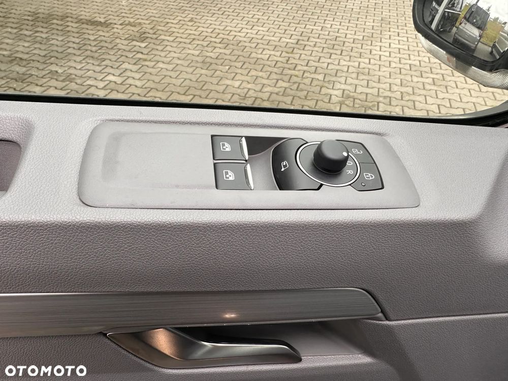 Volkswagen Caravelle 2.0 TDI L2 Life - 13