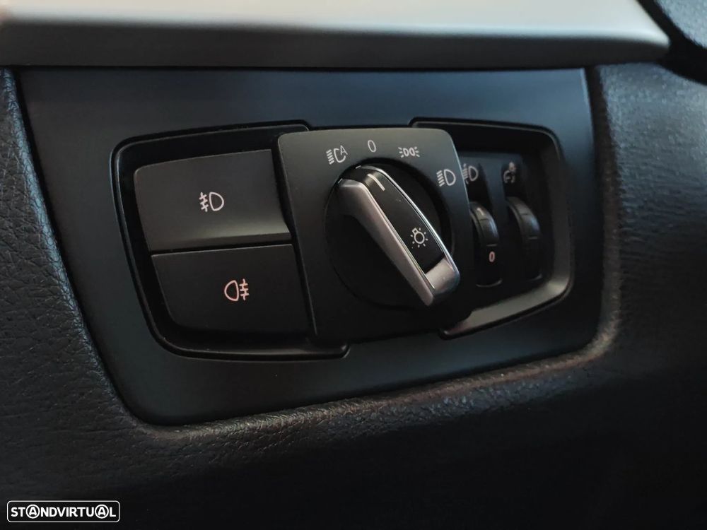 BMW 318 d DPF Edition Sport - 24