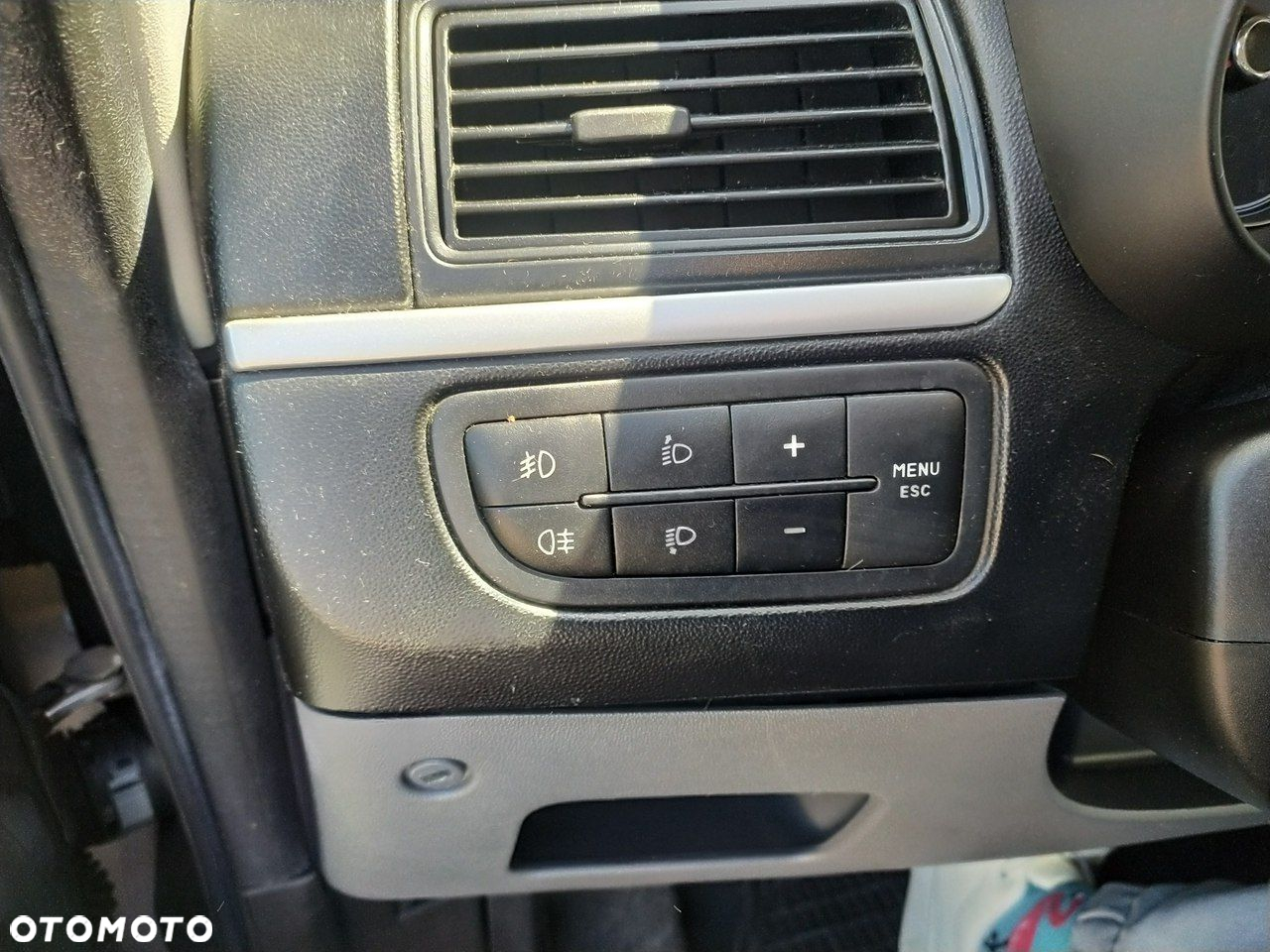 Fiat Linea 1.4 T-Jet 16V Dynamic - 4