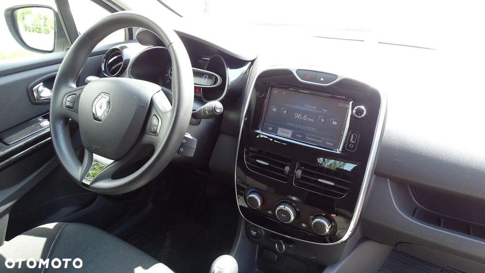 Renault Clio - 10