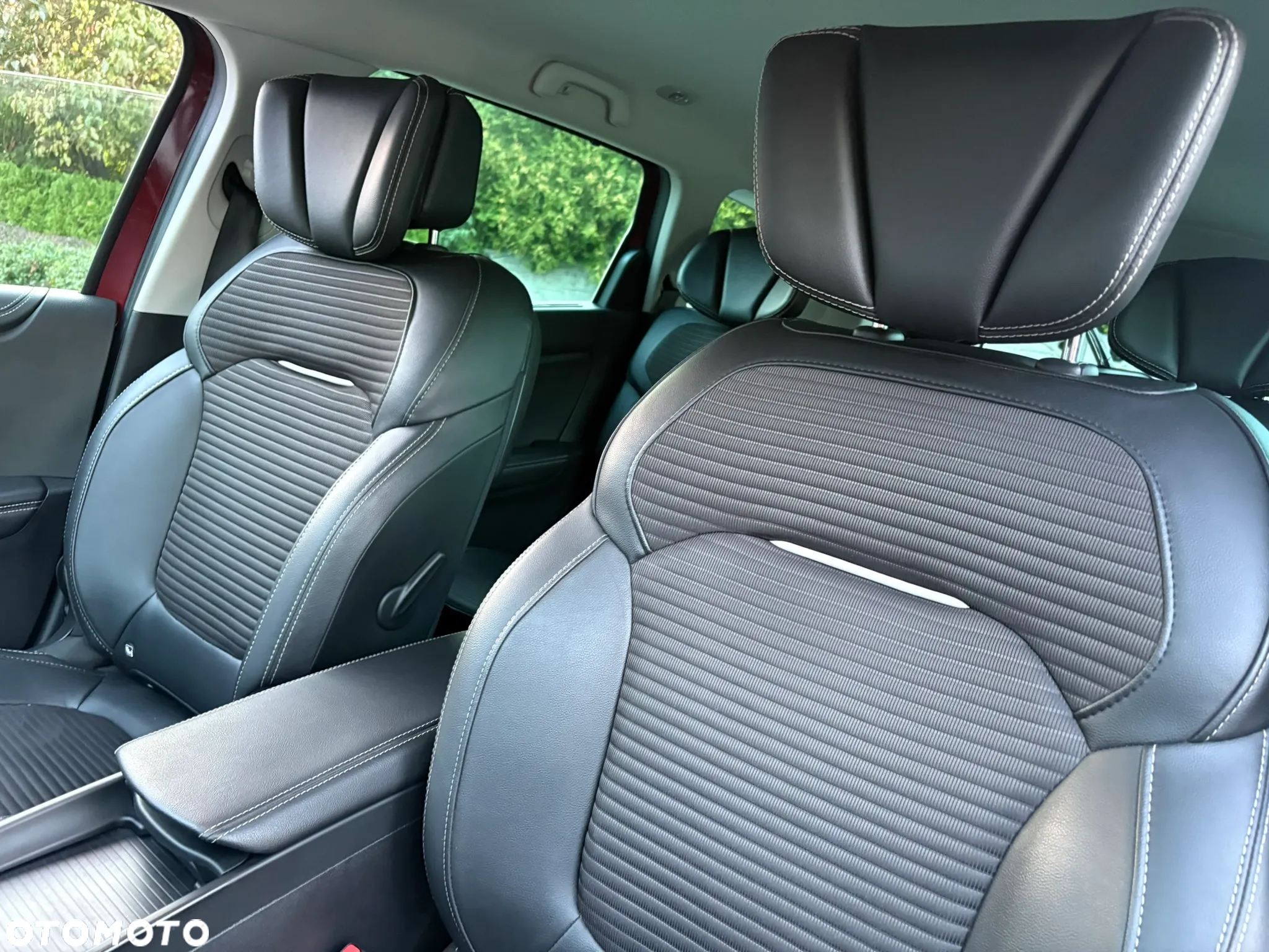 Renault Grand Scenic ENERGY TCe 115 S&S Bose Edition - 23