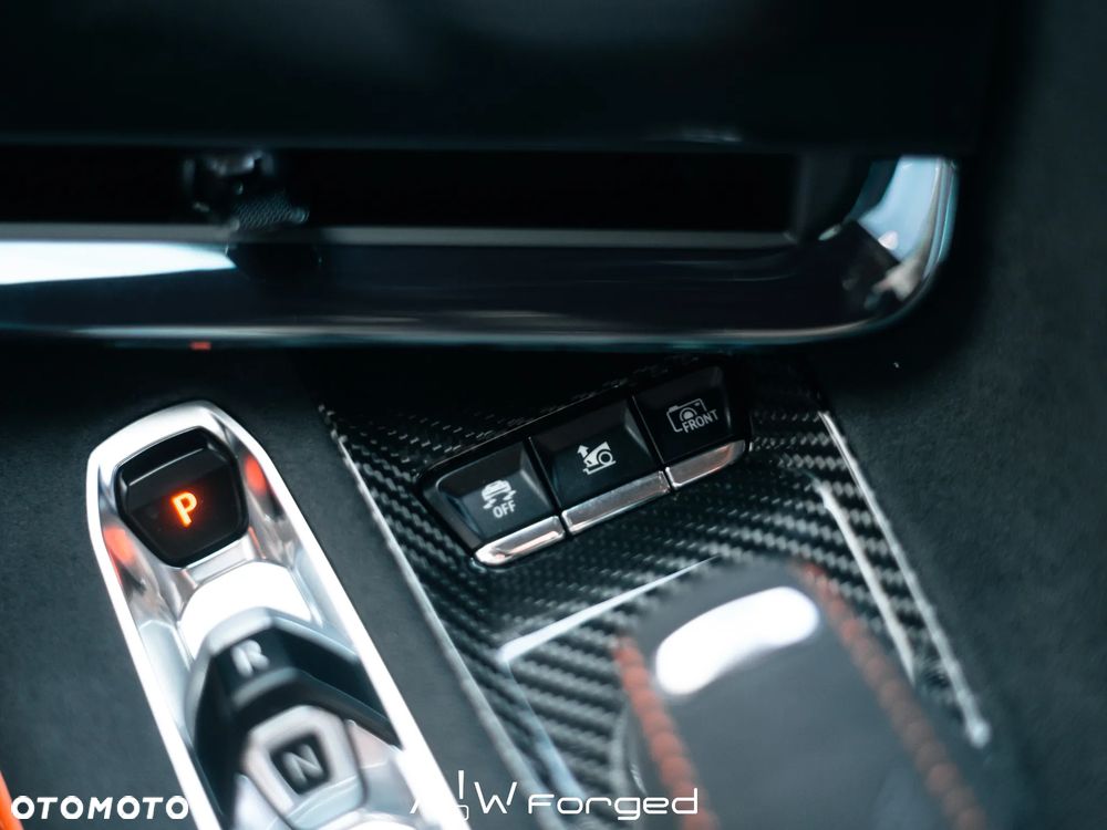 Chevrolet Corvette - 32