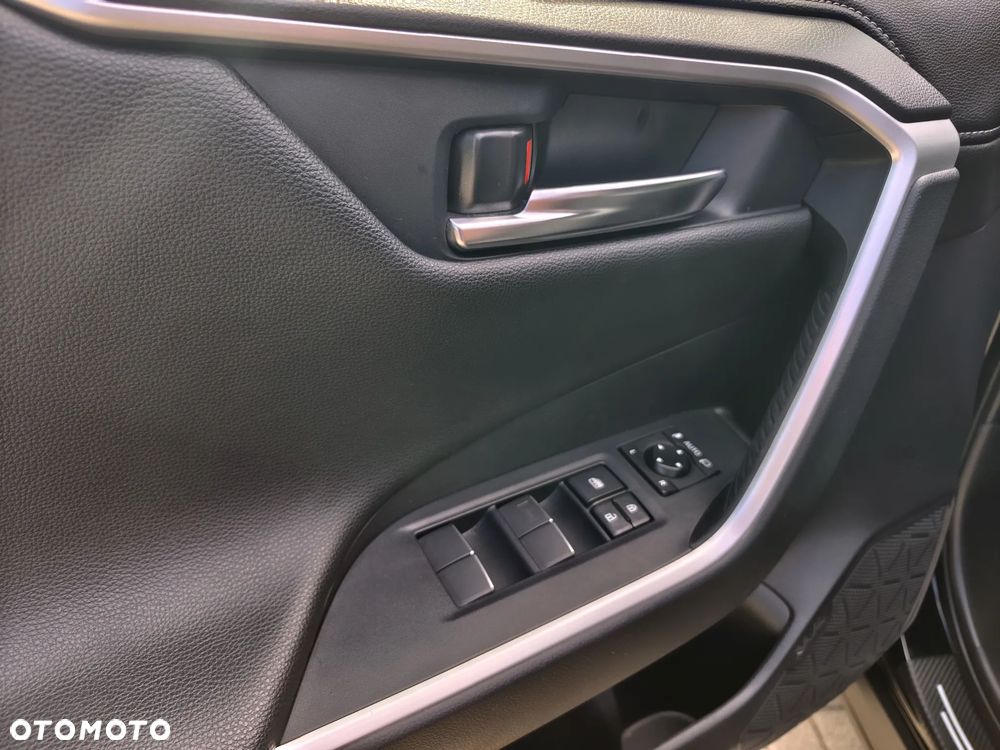 Toyota RAV4 2.5 Hybrid Black Edition by JBL 4x4 - 13