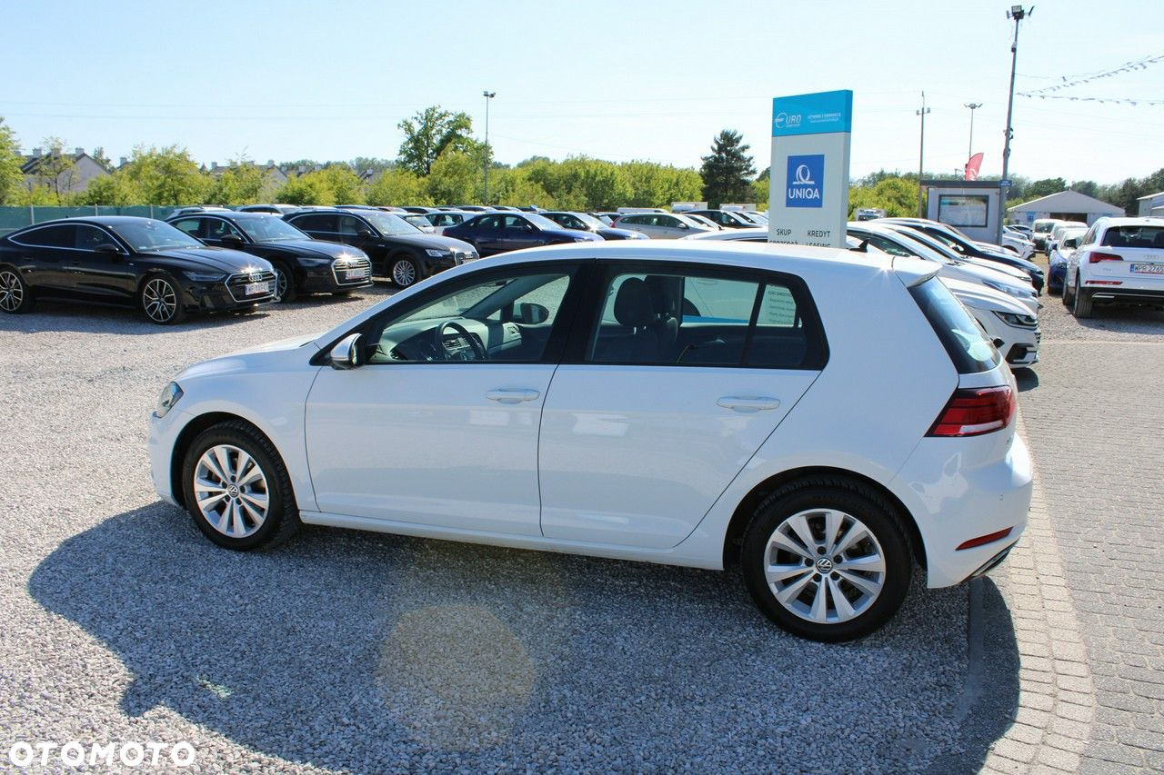 Volkswagen Golf - 10