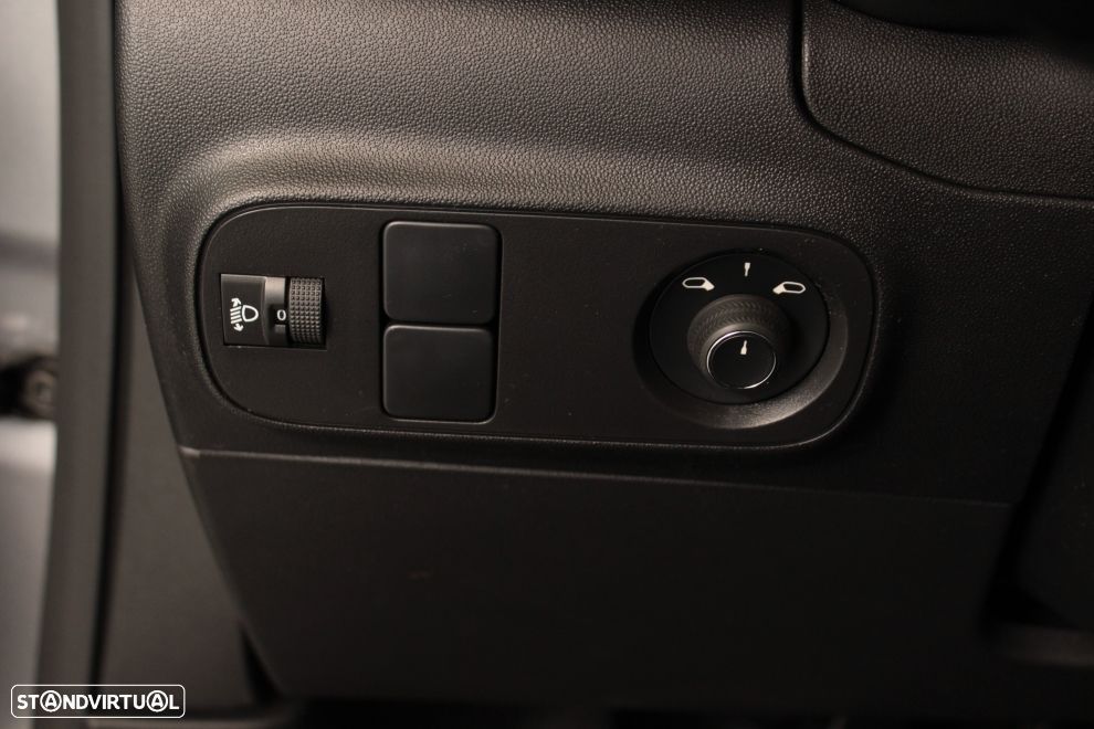 Citroën C3 1.2 PureTech Shine - 25