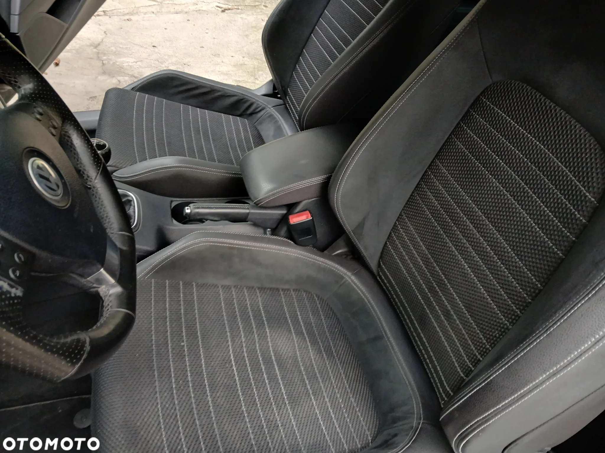 Volkswagen Scirocco 2.0 TSI - 11