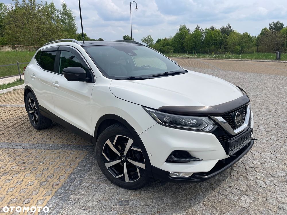Nissan Qashqai 1.6 dCi Xtronic TEKNA+ - 23