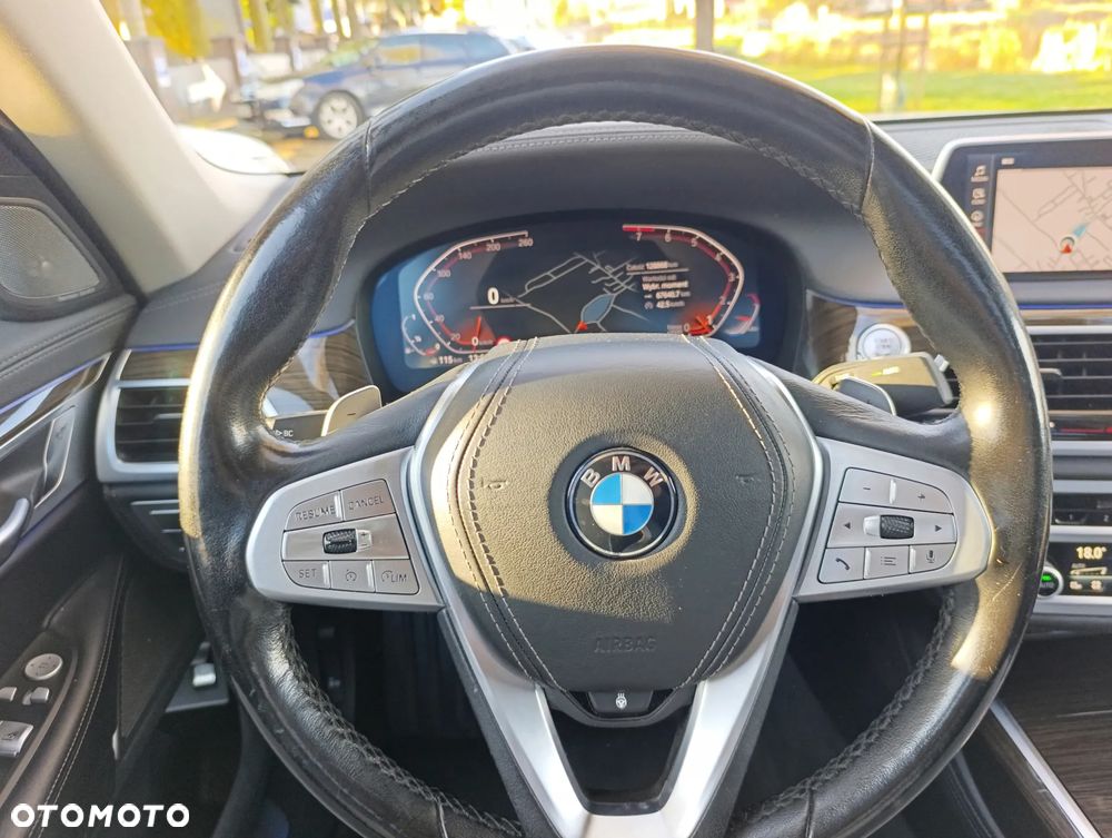 BMW Seria 7 740Li - 12