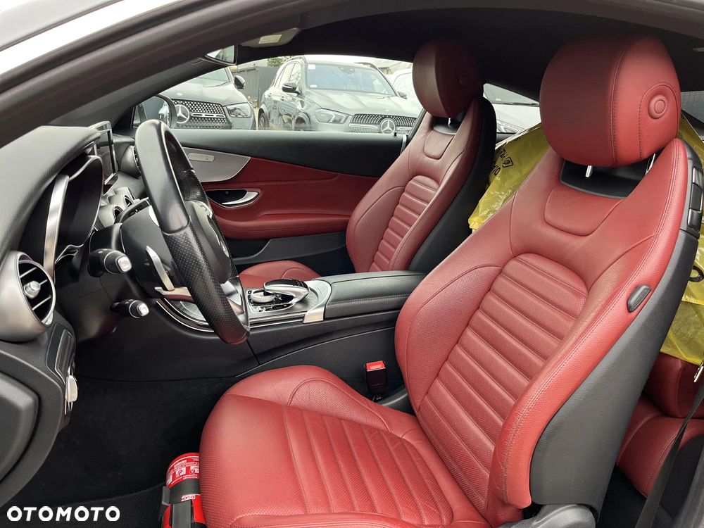 Mercedes-Benz Klasa C 200 4-Matic 9G-TRONIC - 13