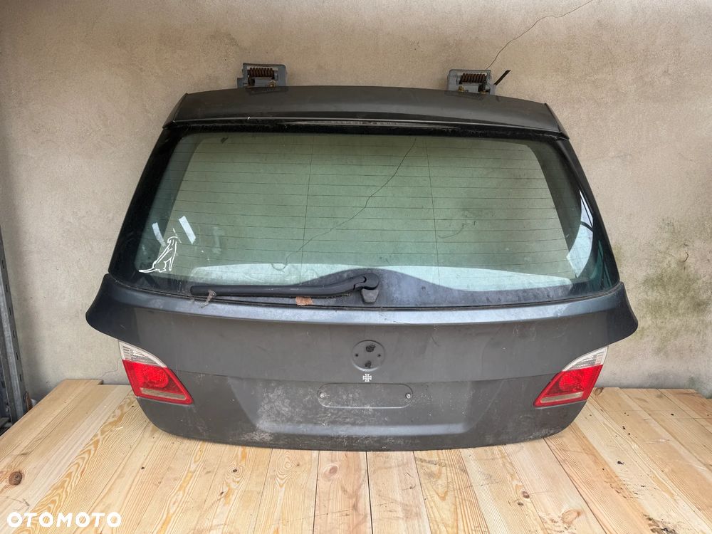 KLAPA BMW E61 KOMPLETNA - 1