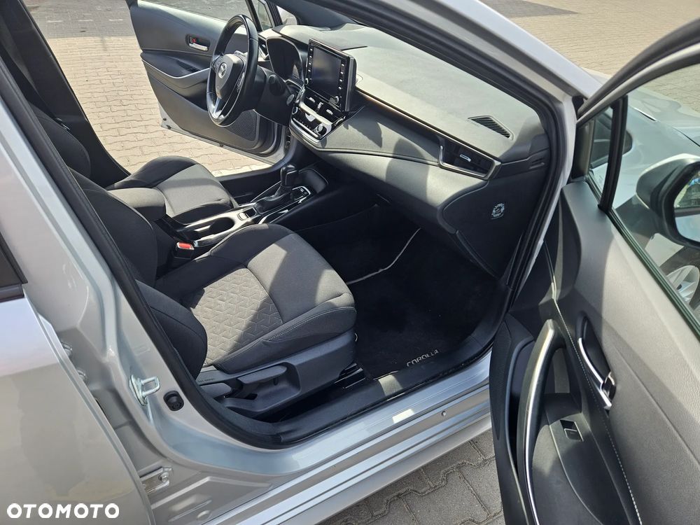 Toyota Corolla 1.8 Hybrid Comfort - 17
