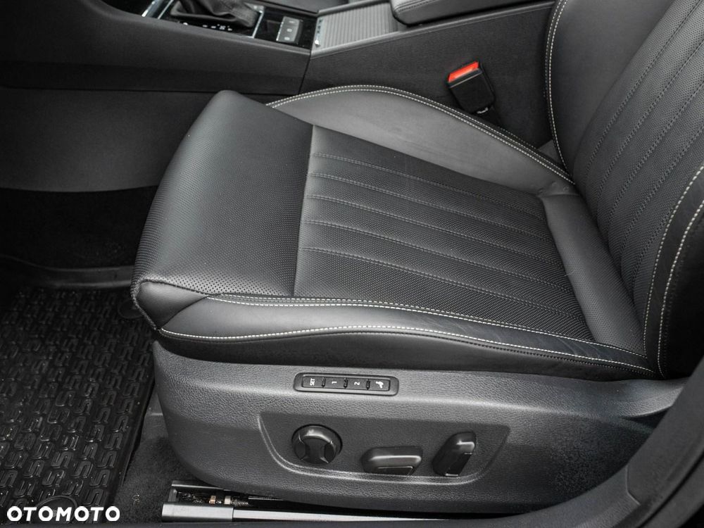Skoda Superb 2.0 TSI 4x4 DSG L&K - 11