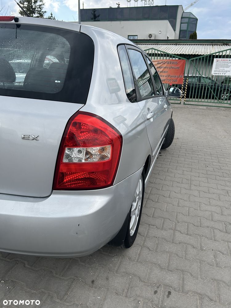 Kia Cerato - 4