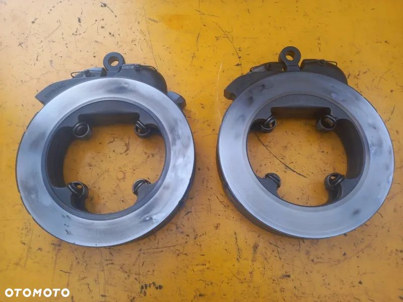 Hamulce tylnego mostu Deutz Fahr Agrotron 7250 TTV - 8