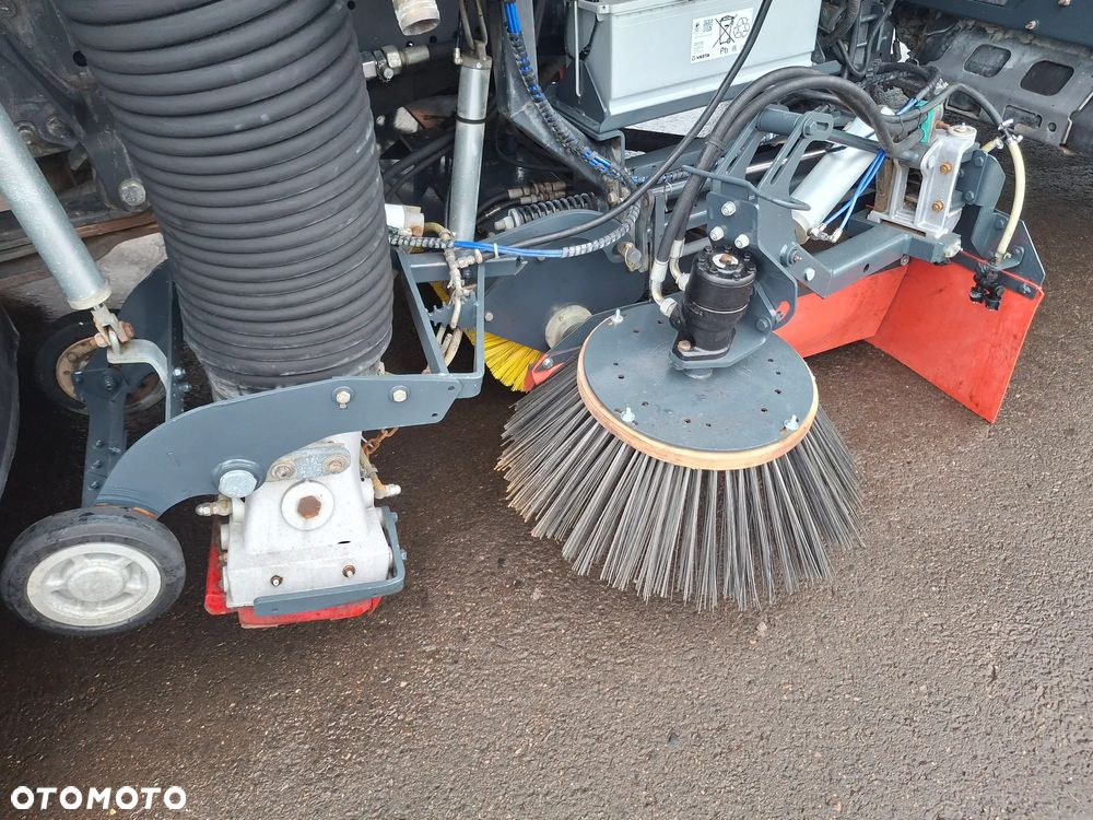 Mercedes-Benz Axor 1829 Zamiatarka Johnston 2 Silniki Szczotki L/R Karcher Listwa Ciśnieniowa - 9