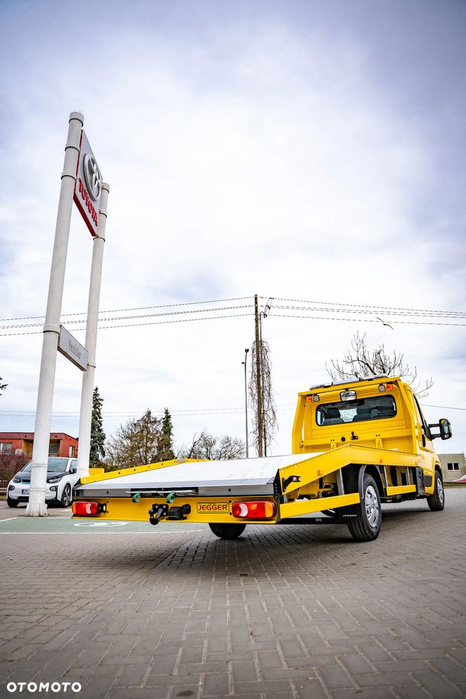 Toyota Proacemax - 30