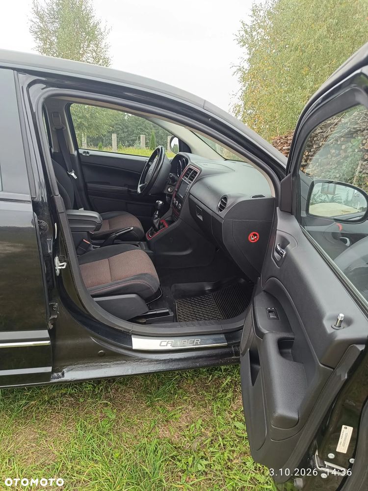 Dodge Caliber - 12