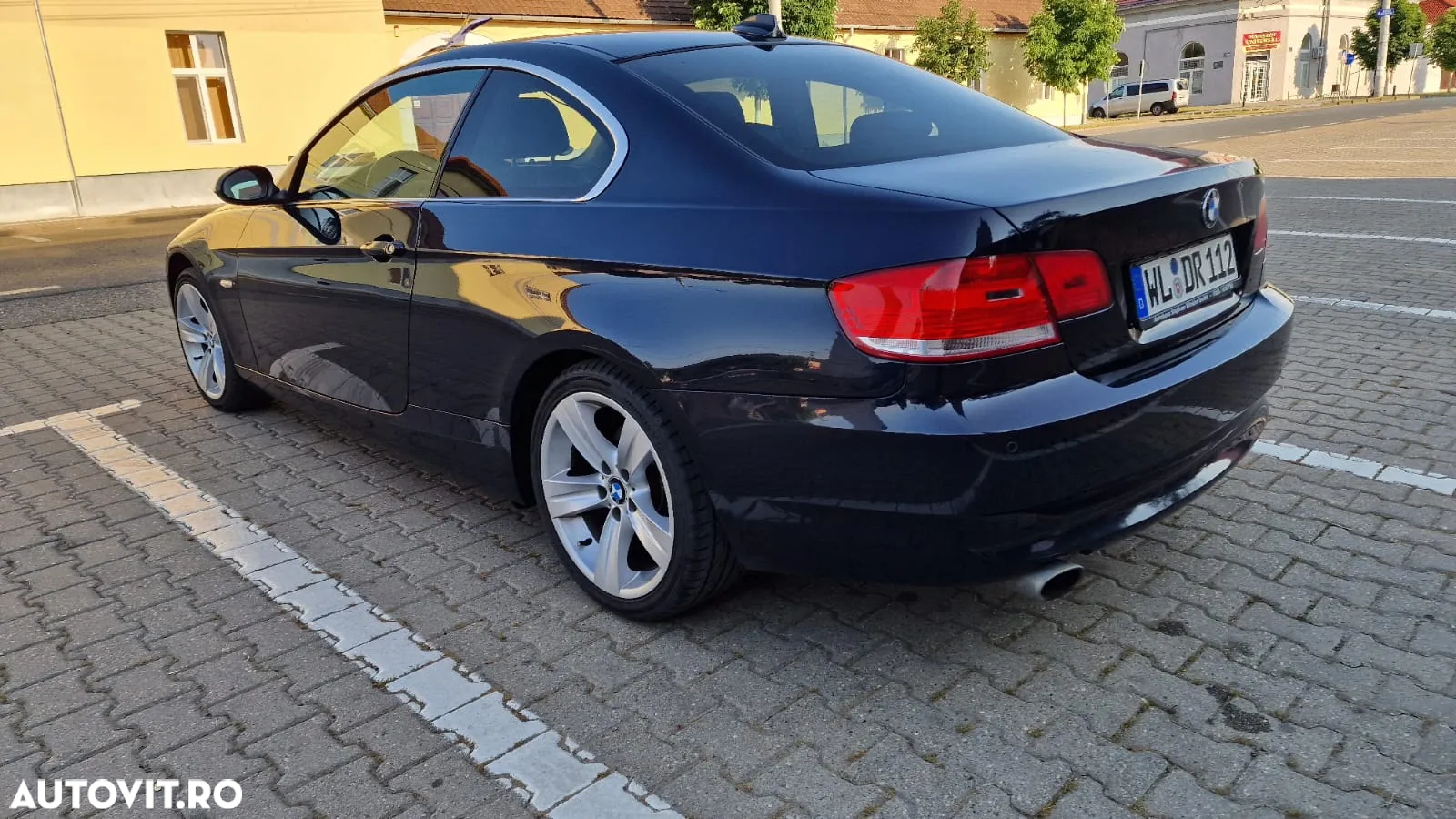 BMW Seria 3 320i Coupe Aut. - 8