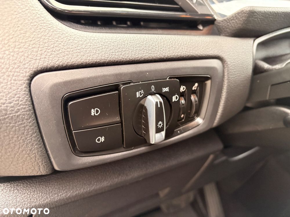 BMW Seria 2 216d - 18