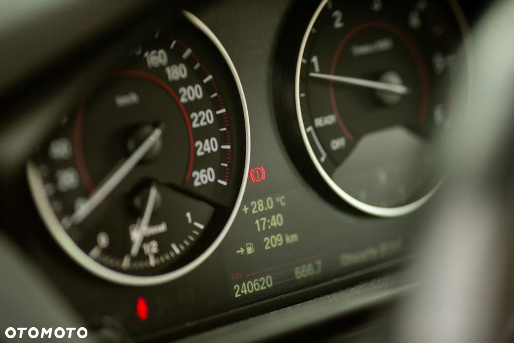 BMW Seria 1 118d - 9