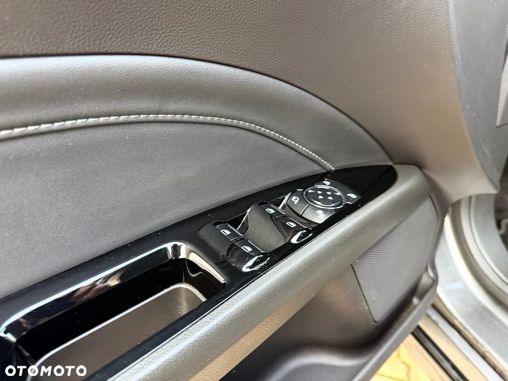 Ford Mondeo 2.0 EcoBlue Titanium - 20