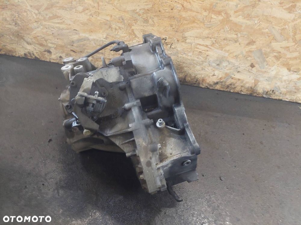 SKRZYNIA BIEGÓW OPEL MERIVA A F23 1.7 CDTI - 5