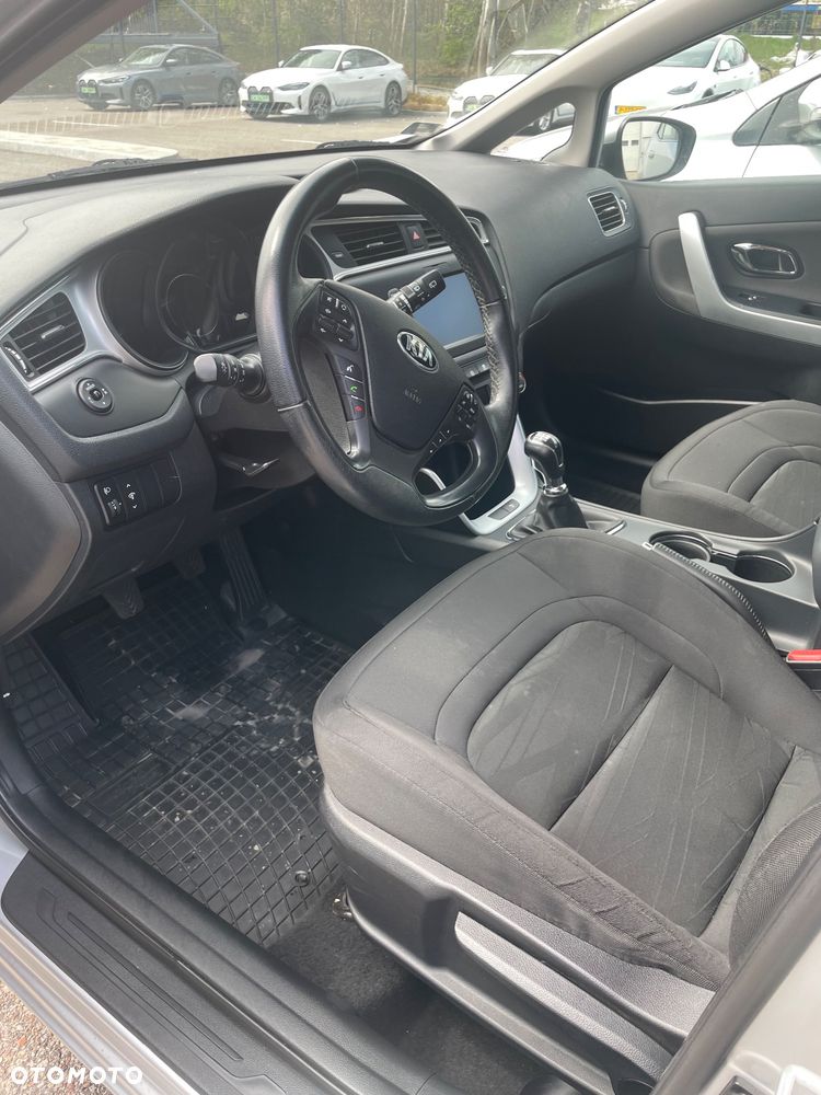 Kia Ceed 1.6 GDI Smart Plus - 9