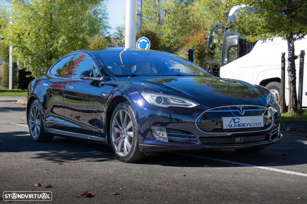 Tesla Model S P85D - 6
