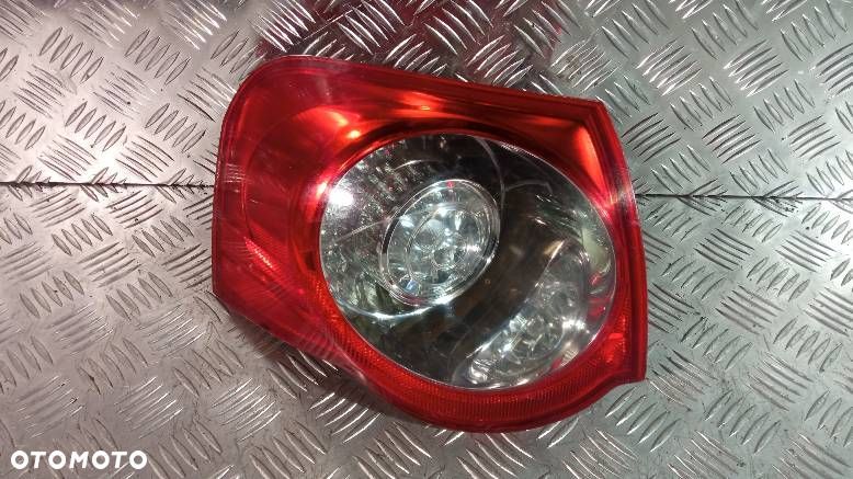 LAMPA LEWA TYLNA VOLKSWAGEN PASSAT B6 - 1