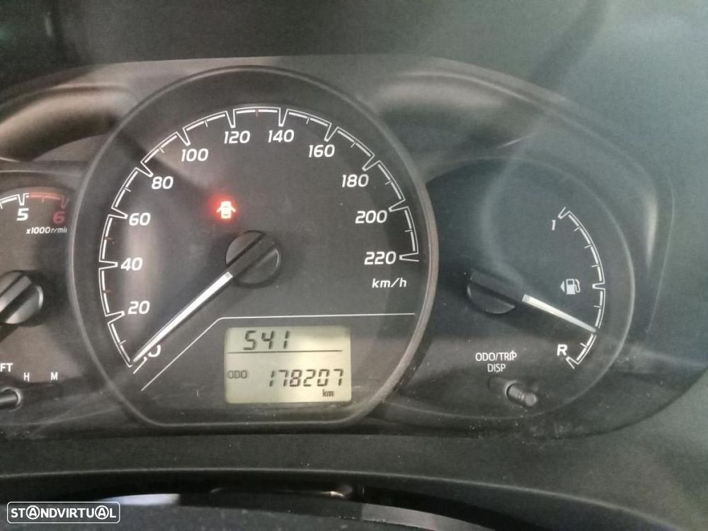 Toyota Yaris bizz 1.4 D-4D c/IVA - 4